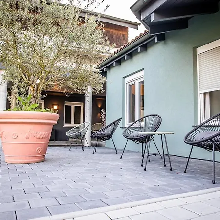 Familien Am Hang Friedrichshafen