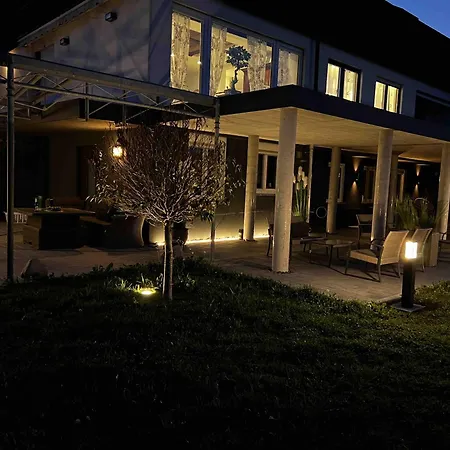 בית נופש Bodenseesuite In פרידריכסהאפן